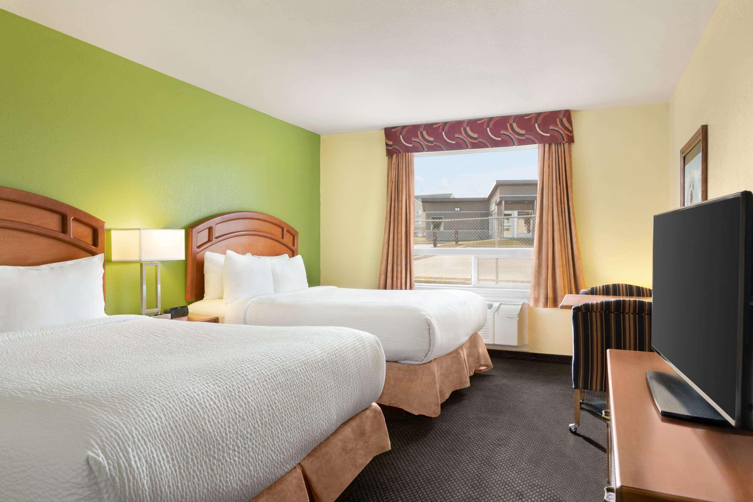 Days Inn & Suites By Wyndham Thompson Esterno foto