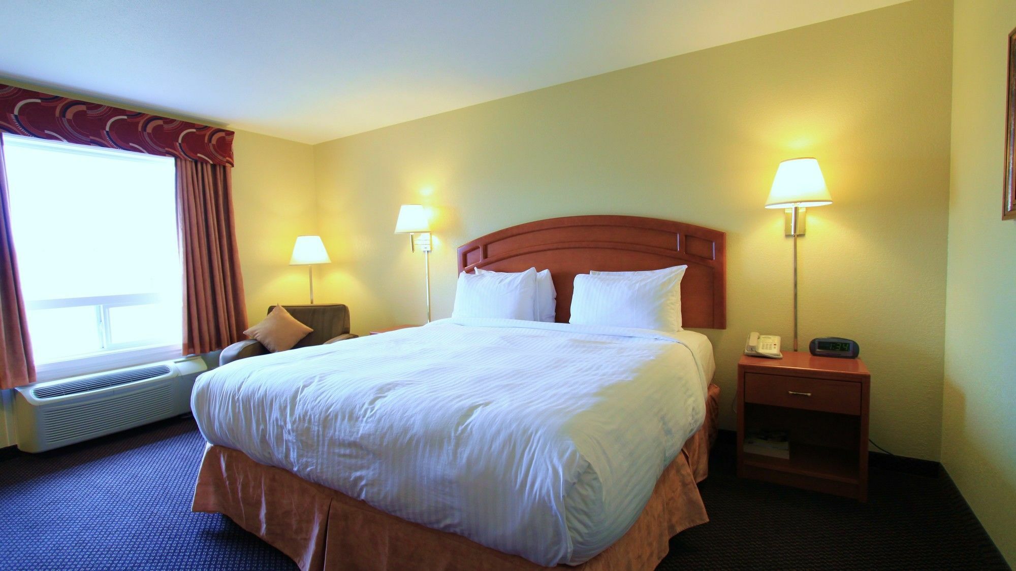 Days Inn & Suites By Wyndham Thompson Esterno foto